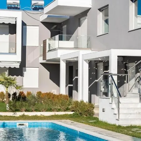 Emerald Luxury & Pool I